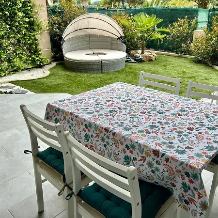 Joli Studio Climatise Avec Jardin Dans Residence Avec Piscine Antibes Buitenkant foto